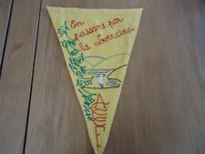 FANION VINTAGE CAMPING CARAVANING 60' ACCCF EN PASSANT PAR LA LORRAINE CARAVANE