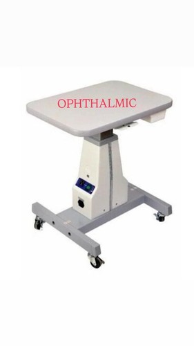 Table motorisée pour lampe - , à