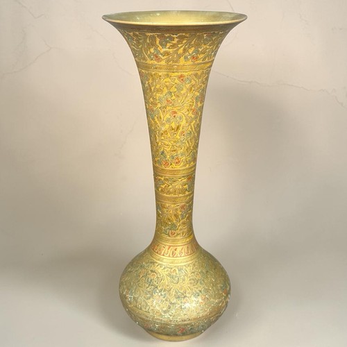 Vase laiton inde - inde, style