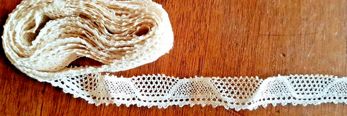 Dentelle 370 cm de - -,