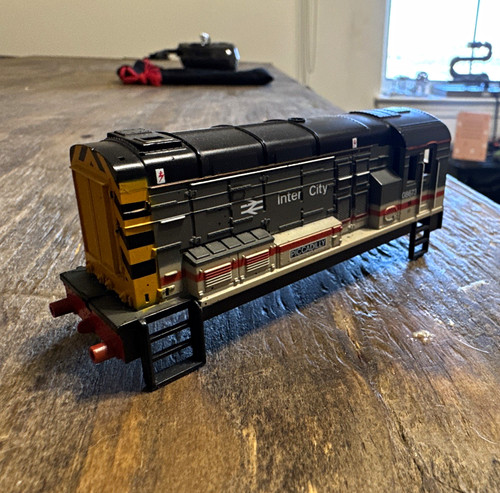 Hornby class 08673 - 08,