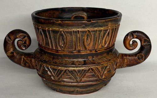 Rare vase pique - fleurs, signé
