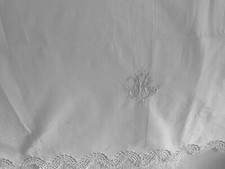 linge ancien Bout De Lit De Mariage Monogramme Royal Entrelacés MB Et Dentelle