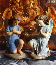 PAIRE D'ANGES GARDIEN D'AUTEL ANCIENS POUR CRECHE ANGELS NATIVITY PLASTER