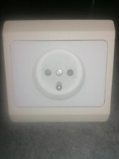 Prise De Courant Niko Original 2P + Terre blanc/beige 