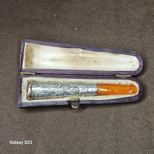 Fume cigarette ambre et - ambre,