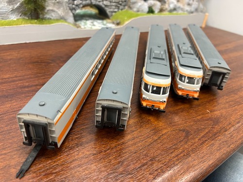 Rame turbotrain livrée béton
