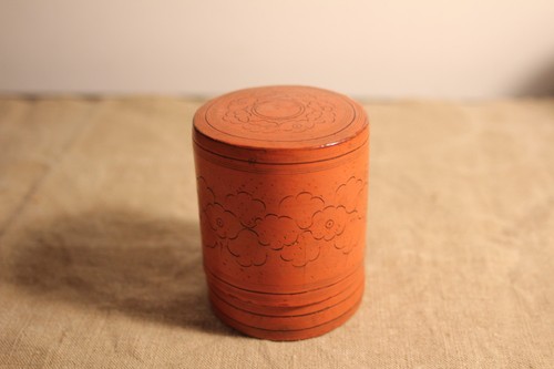 Ancienne petite boîte