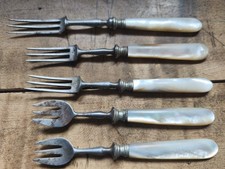 5 Fourchettes à Dessert et à Huîtres En Nacre Et Métal Argenté De Style Ercuis