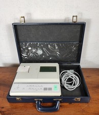 ancienne et belle malle de médecin avec electro cardiogramme auto cardiner FCP 2