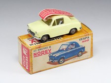 NOREV - 18 - Vespa 400 - Jaune