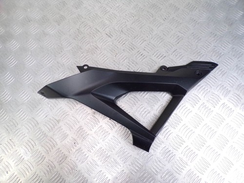 Honda 125 cache lateral - honda, r
