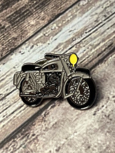 Pin petit format moto - pin’s,