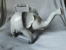 Ancien arrosoir éléphant gris métal jardin déco extérieur