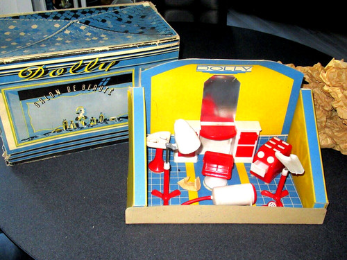 Jouet 1960 dolly salon - dolly, de