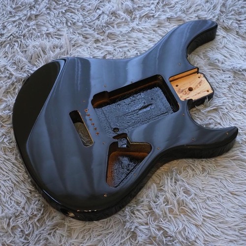 Corps guitare de - corps,