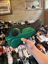 Size 10  Mens - Nike Air