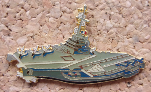 Pin porte avions foch - pin's,