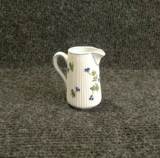 Mini pot lait porcelaine au
