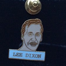 Pin's Folies❤️ VINTAGE key Football Arsenal historical figure pin : LEE DIXON
