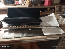 flûte traversière n'ayant plus d'utilisation mais en très bon état avec be d'out