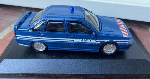 Renault turbo gendarmerie - 21,