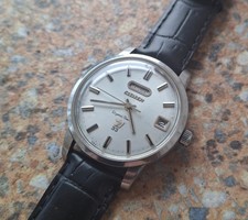 Vintage Citizen Crystal Seven