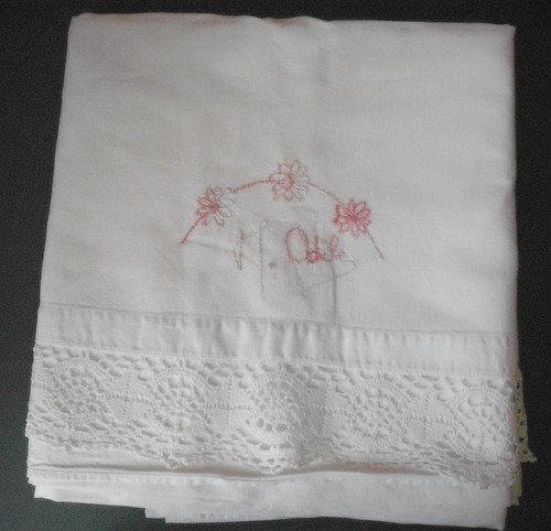 Ancien drap métis brodé