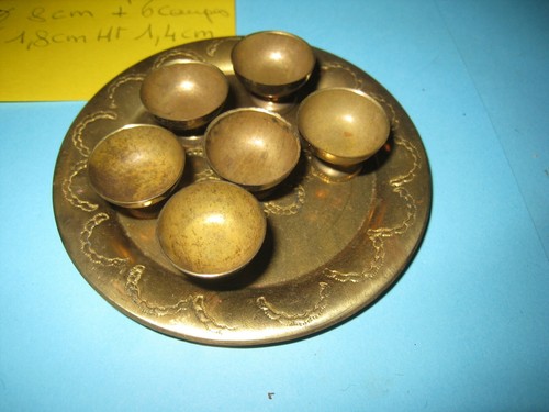 Miniature service plateaux - un,