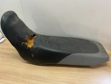 UNE SELLE SIEGE HOUSSE ET MOUSSE HS MOTO KAWASAKI 650 KLX