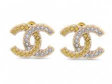 NEUF BOUCLES D'OREILLES CHANEL