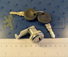 Verrou de boite à gants avec