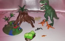 Playmobil Tyrannosaure avec Vélociraptors