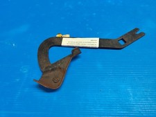 Charnière gauche de capot pour: Peugeot: 305 Berline et Break - 06/82    7912.18
