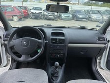 Console central (interieur plastique) RENAULT CLIO 2 PHASE 2 7700421369