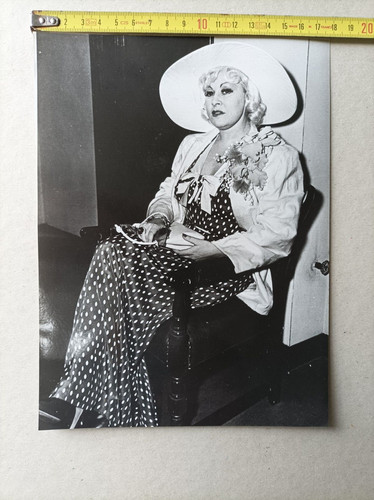 Mae west photo - west,