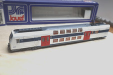 UNE   RAME   DE  4  ELEMENTS