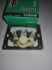Legrand Ancienne prise 220 v +