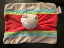 Doudou Peluche plat Chat Rouge Rayé bleu vert gris Bengy Carré katze cat cocard