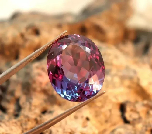 Grenat alexandrite - 13.50, ct