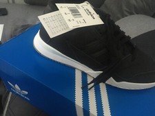 Baskets Adidas homme neuves