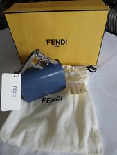 sac nano fendi en cuir couleur