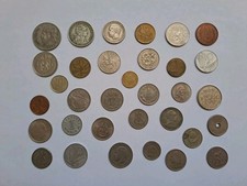 Lot De 33 Pièces Étrangères