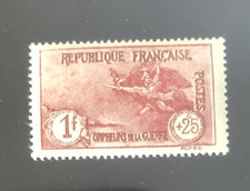 France n°231 (Orphelins)