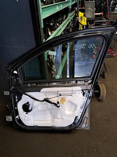 Porte avant droit renault clio - droit,
