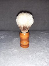 Ancien blaireau de rasage —