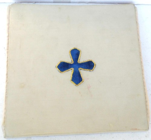 Ancien vêtement liturgique