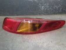 Feu arriere principal droit