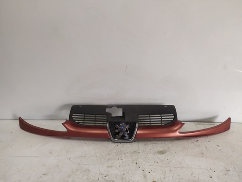 Grille gauche capot - grille,