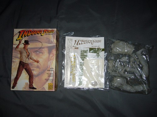 Statue indiana jones the vinyl - statue,